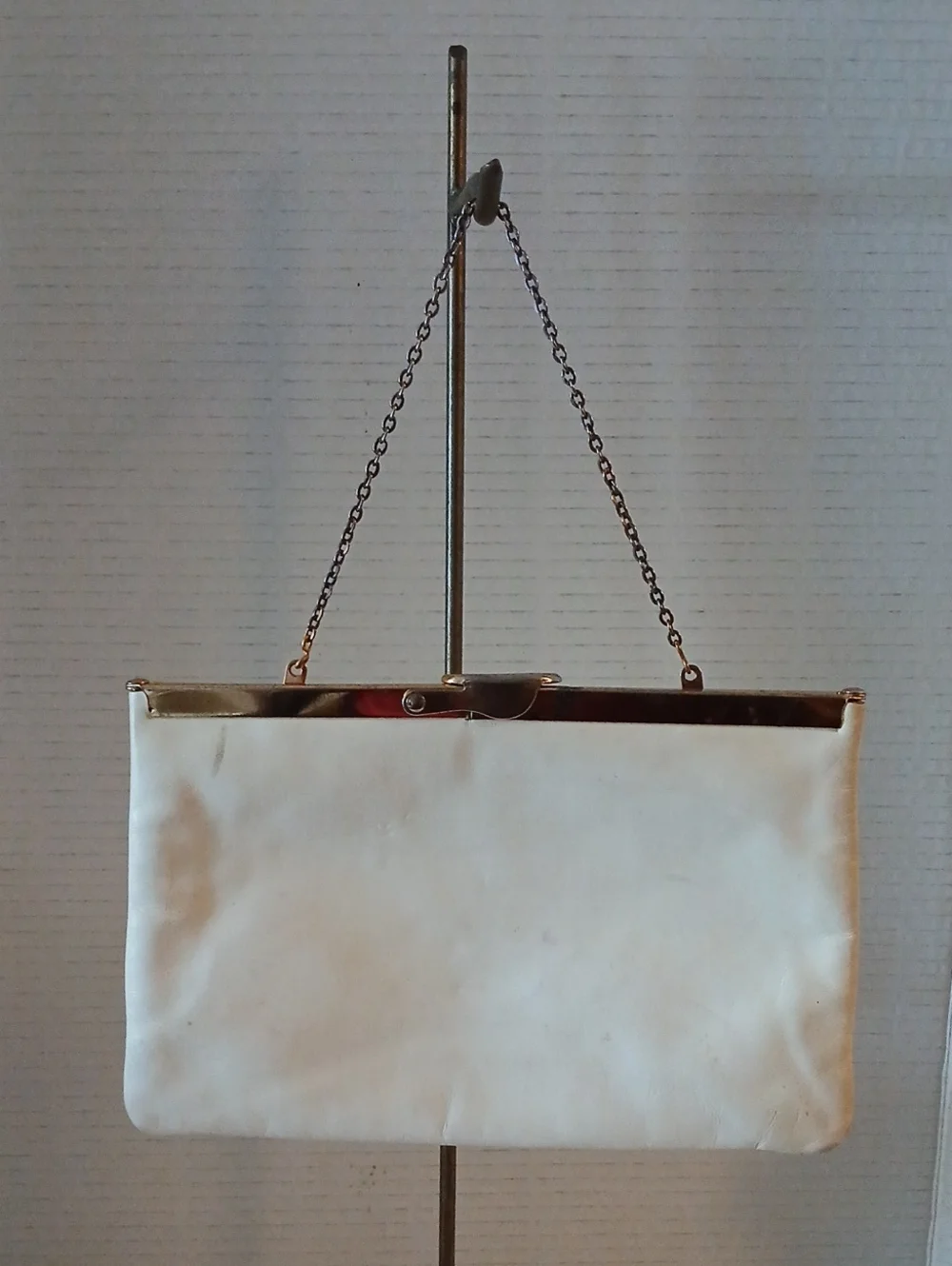 Etra elegant white